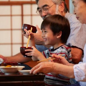 【お盆の準備】家族や親戚の帰省を彩る！近江牛のすき焼き・しゃぶしゃぶで最高の帰省に